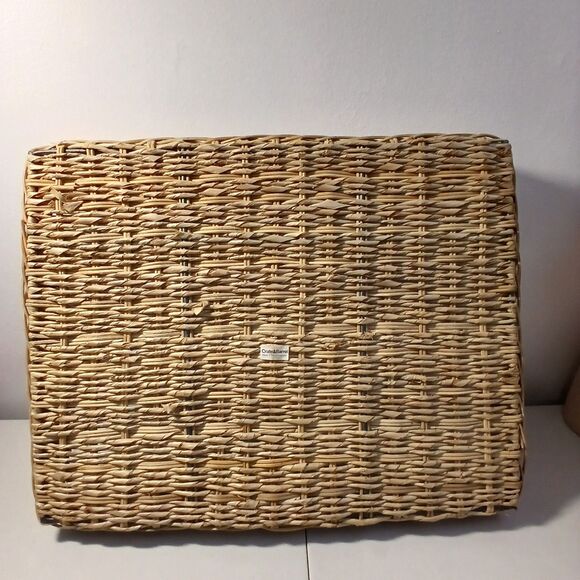 Crate & Barrel Rectangle Rattan Wicker & Metal Serving Basket Casserole Handles - Picture 6 of 9